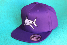 Cargar imagen en el visor de la galería, Gorra Sharky Purple
